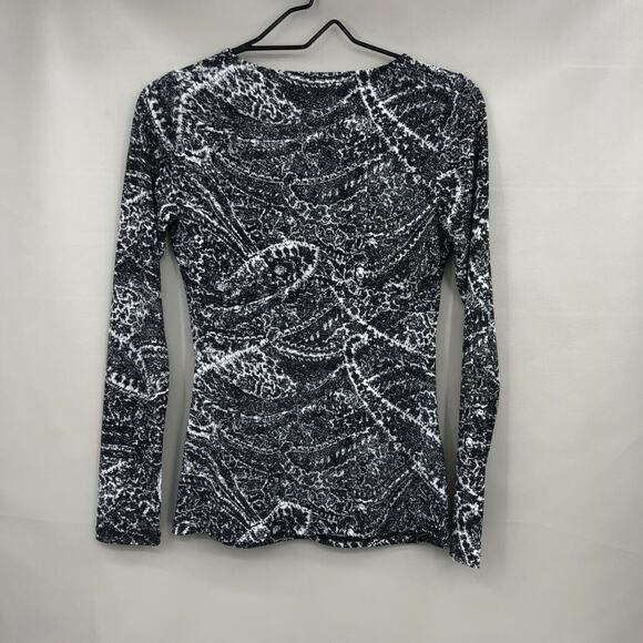 Ann Taylor Women's Keyhole Abstract Print Blouse Top XS Black White Long Sleeve - Picture 8 of 8